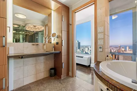 111 E Chestnut St #51A, Chicago, IL 60611 photo 27