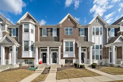 2909 Madison Dr, Naperville, IL 60564