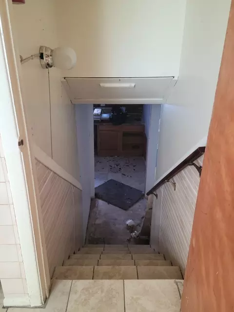 Entry Way - 15321 Birch Rd, Markham, IL 60428 photo 3 of 3