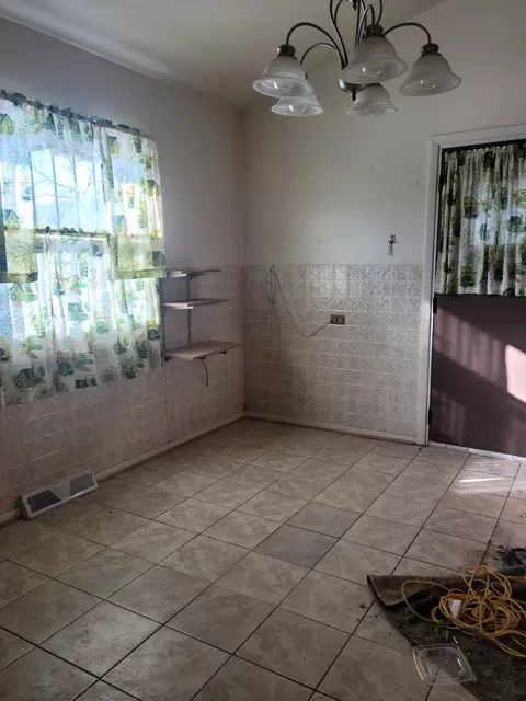 Kitchen - 15321 Birch Rd, Markham, IL 60428 photo 2 of 2