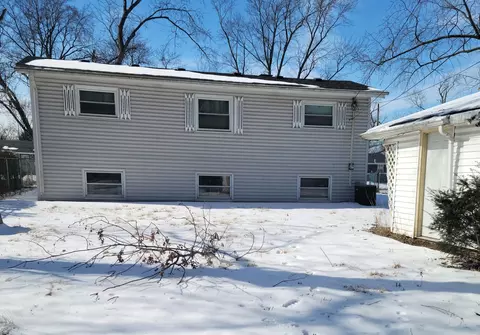 Exterior - 15321 Birch Rd, Markham, IL 60428 photo 2 of 2