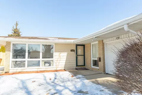 5580 Adeline Pl, Oak Forest, IL 60452