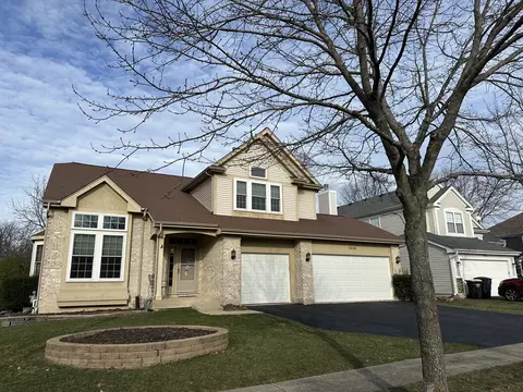 1316 Shetland Dr, Mundelein, IL 60060