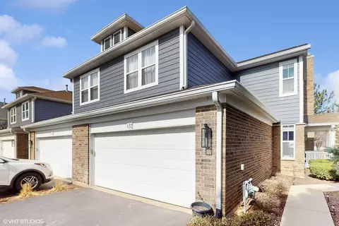 132 Tanglewood Dr #132, Glen Ellyn, IL 60137