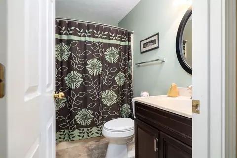 Bath - Undisclosed, Normal, IL 61761 photo 2 of 2