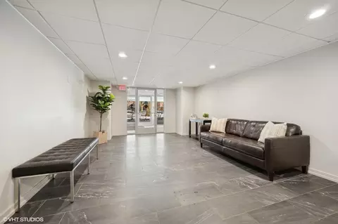 1310 Maple Ave #3B, Evanston, IL 60201 photo 2