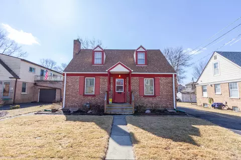 555 Kendall Ln, Dekalb, IL 60115