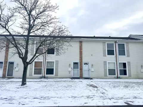 1907 Kenilworth Cir, Hoffman Estates, IL 60169