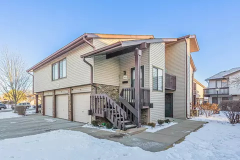 1337 Kingsbury Dr #6, Hanover Park, IL 60133
