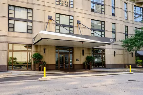 401 E Ontario St #4105, Chicago, IL 60611
