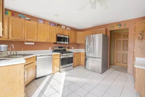 1805 Jared Dr, Crest Hill, IL 60403 photo 7
