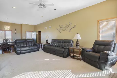 1805 Jared Dr, Crest Hill, IL 60403 photo 5
