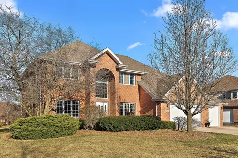 7316 Southwick Dr, Frankfort, IL 60423