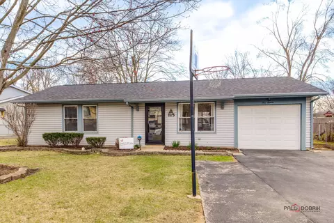 115 Shady Ln, Bolingbrook, IL 60440