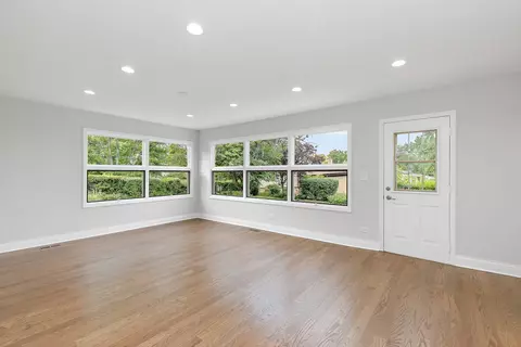 152 E Daniels Rd, Palatine, IL 60067 photo 24