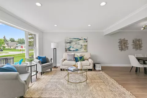 152 E Daniels Rd, Palatine, IL 60067 photo 21