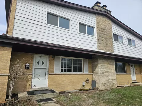 528 Glendale Rd, Glenview, IL 60025