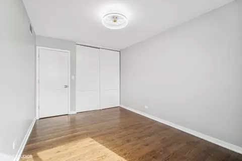 Bedroom - 528 Glendale Rd, Glenview, IL 60025 photo 3 of 3