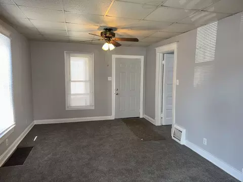 Living - 112 Bowen Pl, Joliet, IL 60433 photo 1 of 4