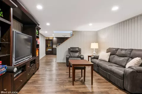 Other - 165 Hamilton Ln, Wheaton, IL 60189 photo 4 of 6
