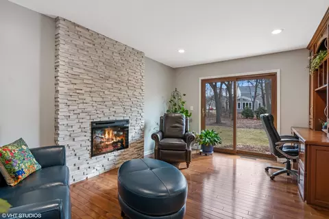 Other - 165 Hamilton Ln, Wheaton, IL 60189 photo 2 of 6