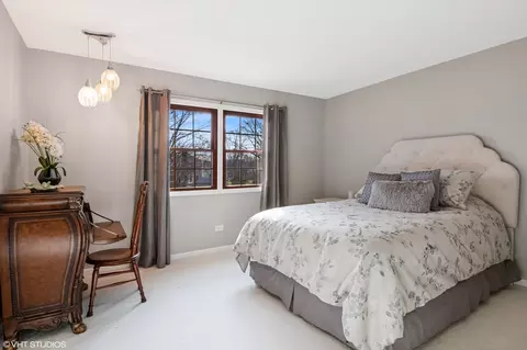 Bedroom - 165 Hamilton Ln, Wheaton, IL 60189 photo 3 of 6
