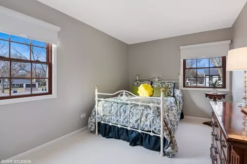 Bedroom - 165 Hamilton Ln, Wheaton, IL 60189 photo 5 of 6