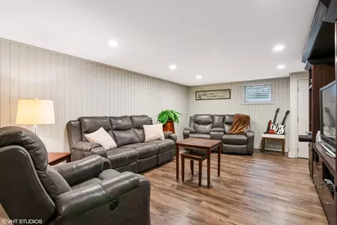 Other - 165 Hamilton Ln, Wheaton, IL 60189 photo 3 of 6