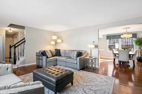 Living - 165 Hamilton Ln, Wheaton, IL 60189 photo 1 of 3