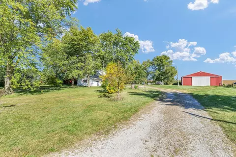 Exterior - 910 Cr 2200 Rd E, Sidney, IL 61877 photo 7 of 12