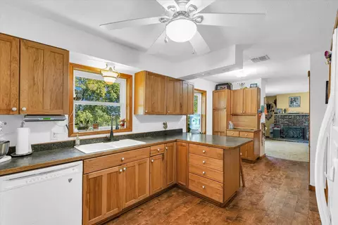 Kitchen - 910 Cr 2200 Rd E, Sidney, IL 61877 photo 1 of 4