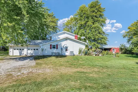 Exterior - 910 Cr 2200 Rd E, Sidney, IL 61877 photo 11 of 12