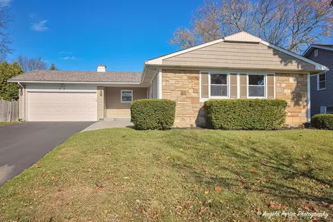 33 Timber Hill Rd, Buffalo Grove, IL 60089