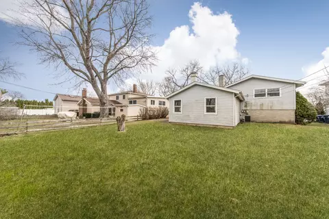 714 Polynesian Dr, Des Plaines, IL 60016 photo 19