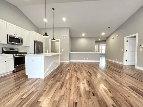 952 Partridge Cir, Marengo, IL 60152 photo 2