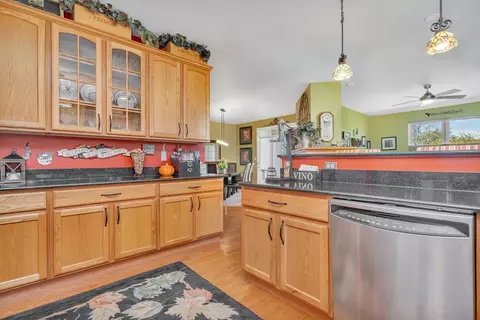 405 Hackney Ln, Oswego, IL 60543 photo 9
