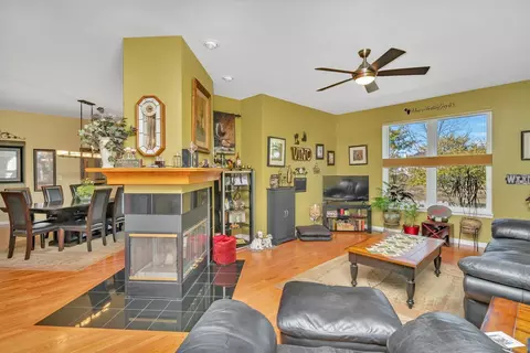 405 Hackney Ln, Oswego, IL 60543 photo 5