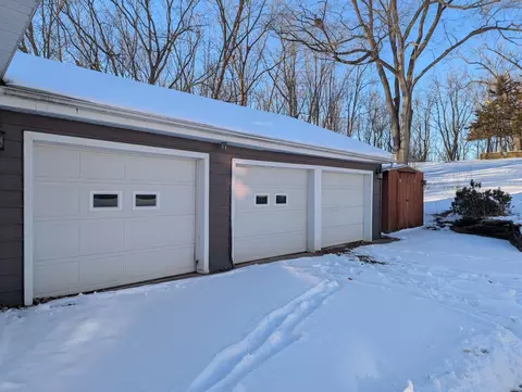 Exterior - 2840 W Scioto Mills Rd, Freeport, IL 61032 photo 4 of 4