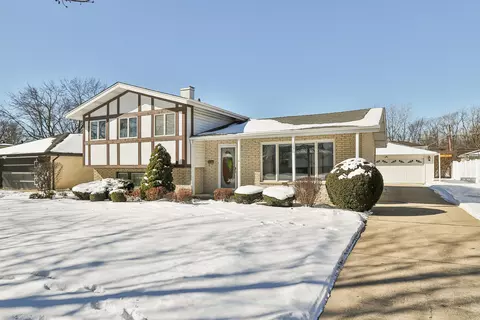 158 N Prairie Ave, Bloomingdale, IL 60108