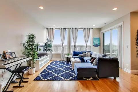 4962 N Milwaukee Ave #4A, Chicago, IL 60630 photo 2