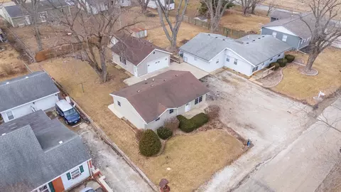 8164 Pine Ave, Downs, IL 61736 photo 12