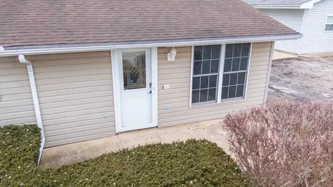 8164 Pine Ave, Downs, IL 61736 photo 7