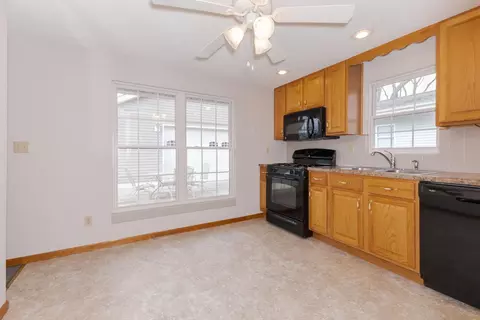 8164 Pine Ave, Downs, IL 61736 photo 21