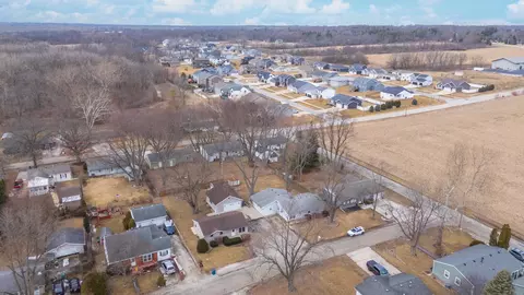8164 Pine Ave, Downs, IL 61736 photo 11