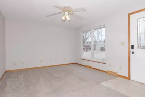 8164 Pine Ave, Downs, IL 61736 photo 18