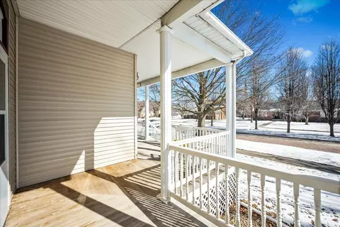 528 Locust St, Minonk, IL 61760 photo 3