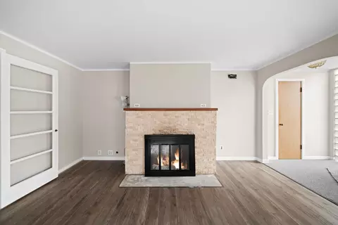 Living - 419 E Steward St, Plano, IL 60545 photo 4 of 4