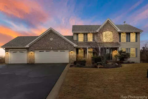 9859 Little Lucy Ln, Belvidere, IL 61008