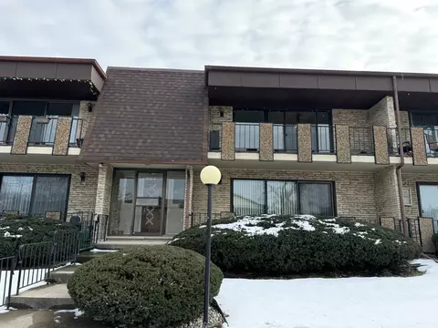 9105 S Roberts Rd #2B, Hickory Hills, IL 60457
