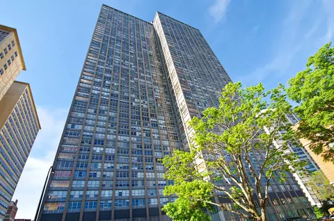 655 W Irving Park Rd #5416, Chicago, IL 60613